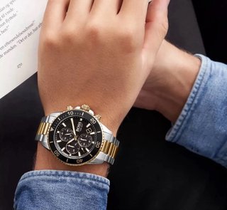 Reloj Hugo Boss Cronógrafo Negro y Dorado