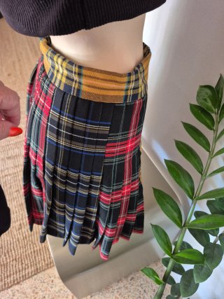 Zara falda Madras y sweeter H&M. Conjunto