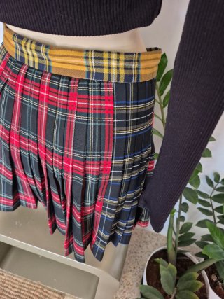 Zara falda Madras y sweeter H&M. Conjunto