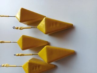 10 plomos de pesca amarillos