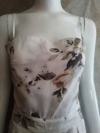 Mono floral para evento (medidas en descripción)