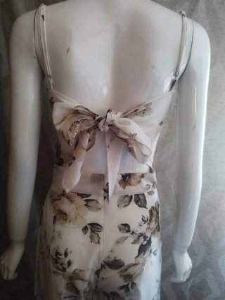 Mono floral para evento (medidas en descripción)