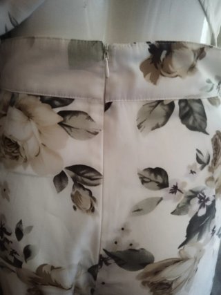 Mono floral para evento (medidas en descripción)