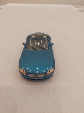 Modellino auto BMW Z4 cabrio blu