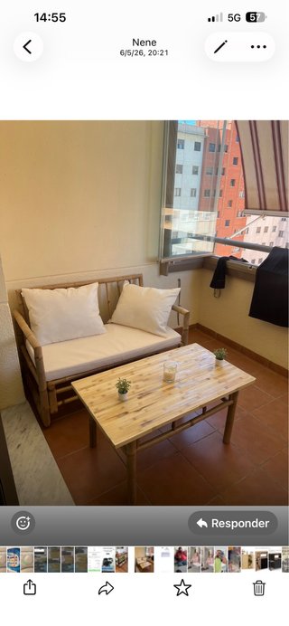 Sofá y mesa de terraza de bambú