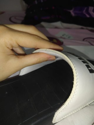 Chanclas Puma Negras y Blancas