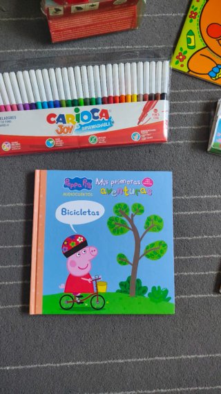 Lote infantil: rotuladores, mandalas, libros, DVD