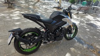 Cyclone Battlo 125 Naked/2025/Solo 3000Km Negra/Pl