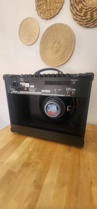 Boss Katana mk2 + Footswitch + Funda