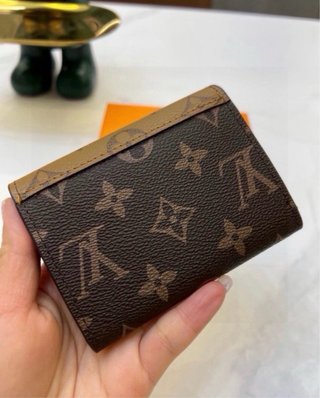 Monedero Louis Vuitton Marrón y Dorado
