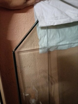 Mesa de comedor blanca y cristal