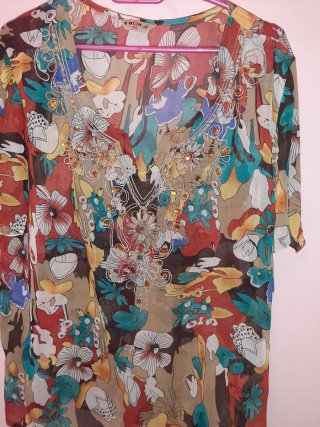 Blusón estampado con pedrería Talla XXL