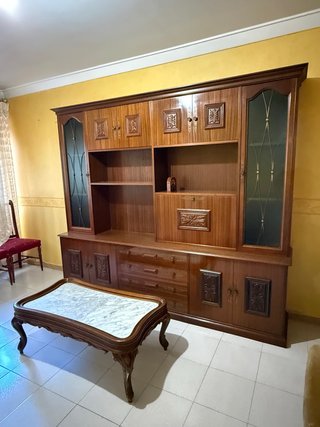 Mueble de salón y mesa de centro madera