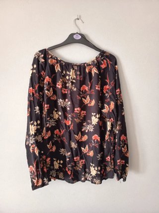 Blusa TEX negra estampado floral talla L