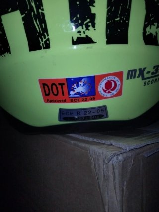 Casco Shiro Talla L. Gafas Oakley.