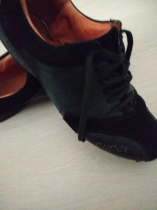 Zapatillas Gucci hombre  Elegantes y cómodas.