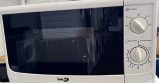 MICROONDAS MARCA SAIVOD EN BLANCO