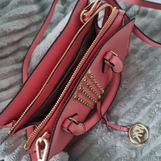 Bolso Michael Kors Rosa SHEILA con Tachuelas Dorad