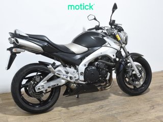 SUZUKI GSR 600 ( A )