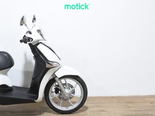 PIAGGIO LIBERTY 125 ( TOP CASE ) (IVA DEDUCIBLE)