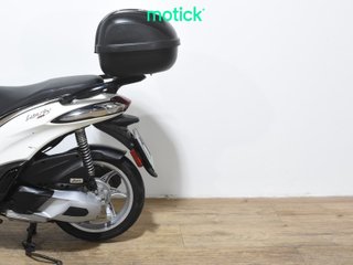 PIAGGIO LIBERTY 125 ( TOP CASE ) (IVA DEDUCIBLE)