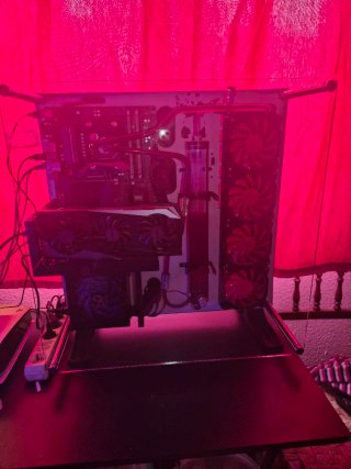PC Gaming Personalizado con Refrigeración Líquida
