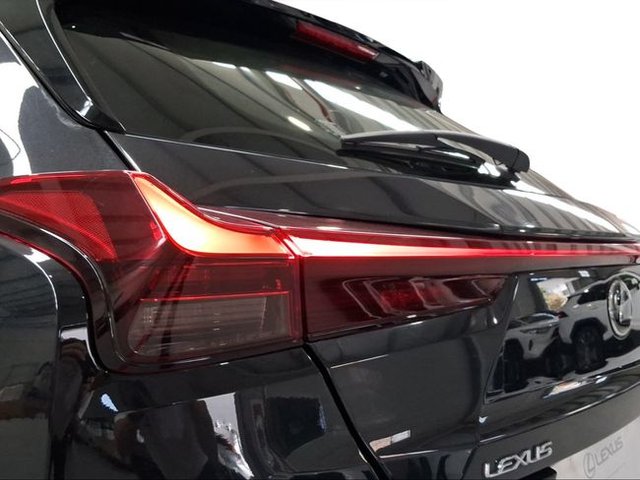 Lexus UX 2.0 250h Business City