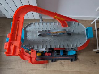Circuito Hot Wheels Ultimate Garage
