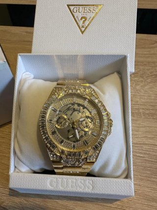 Reloj Guess Dynasty Dorado Nuevo