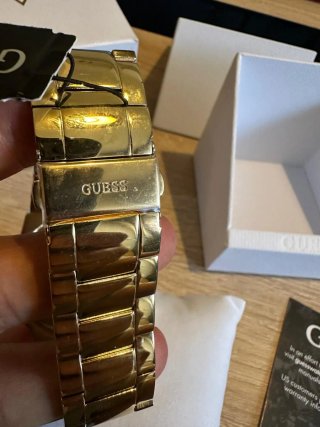 Reloj Guess Dynasty Dorado Nuevo
