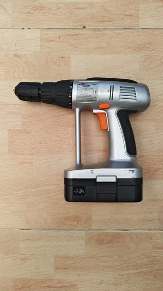 Taladro Inalámbrico Techni 24v con Maletín