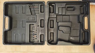 Taladro Inalámbrico Techni 24v con Maletín