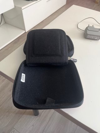Nintendo 2DS Negra con funda, juegos y cargador