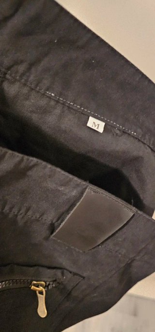 Sin estrenar Pantalon corto(M)diseño EllaMarbella
