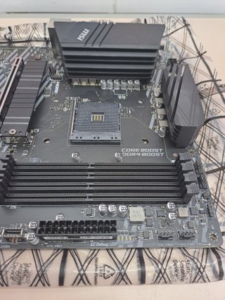 Placa base MSI B550 para procesadores AMD Ryzen AM4
