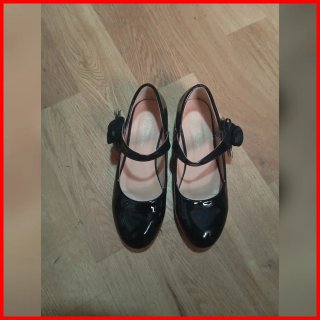 Zapatillas Negras Niña Charol