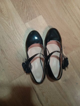 Zapatillas Negras Niña Charol