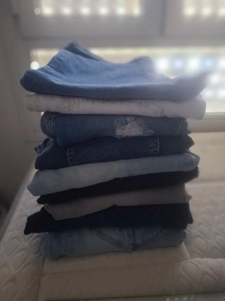 Lote 5 Pantalones tejanos largos y dos cortos zara