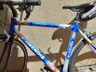 Bicicleta de carretera Mendiz