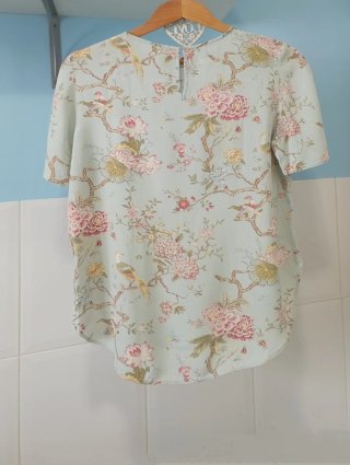 Blusa H&M floral pájaros S/36/8