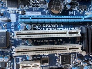 Placa Base Gigabyte GA-H61M + Intel i3-2100 + 4GB