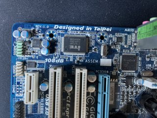 Placa Base Gigabyte GA-H61M + Intel i3-2100 + 4GB