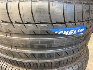 Neumáticos Michelin Pilot Sport 235/35ZR19 87Y