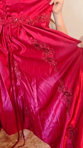 Vestido rojo con pedrería, vestido quince años