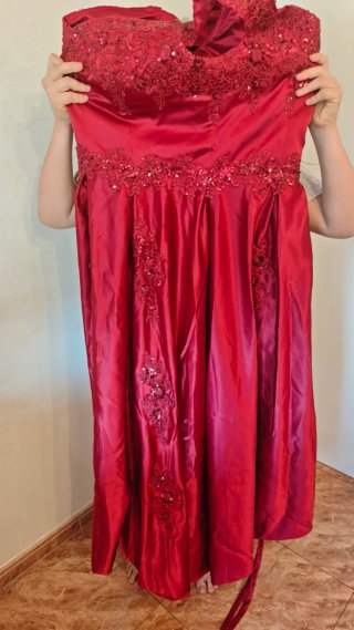 Vestido rojo con pedrería, vestido quince años
