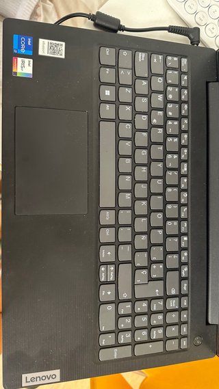 Lenovo V15 I7