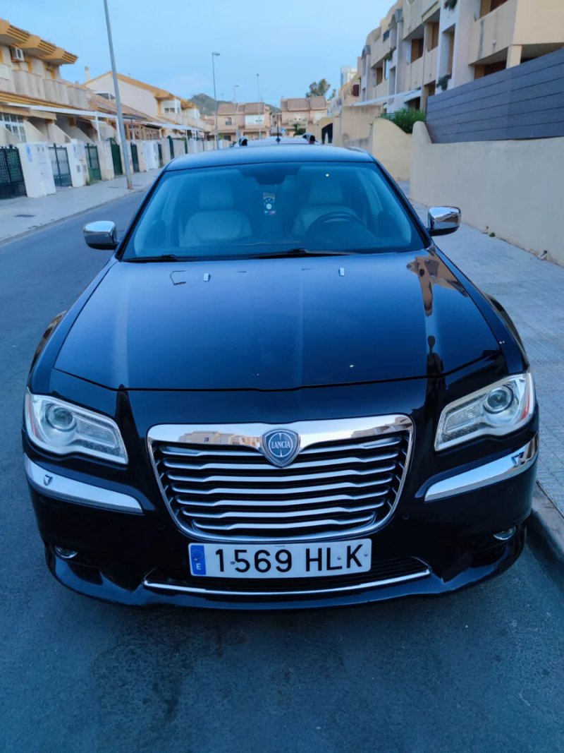 Lancia Thema 2012 - foto 1