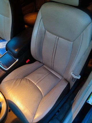 Lancia Thema 2012