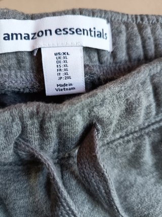 Pantalones cargo grises Amazon Essentials hombre