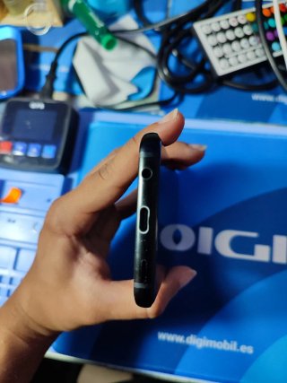 Samsung Galaxy S9 (64GB / 4GB RAM)